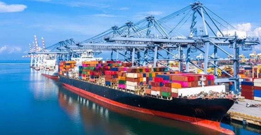  Balança comercial brasileira tem superávit de US$ 10,956 bilhões em março