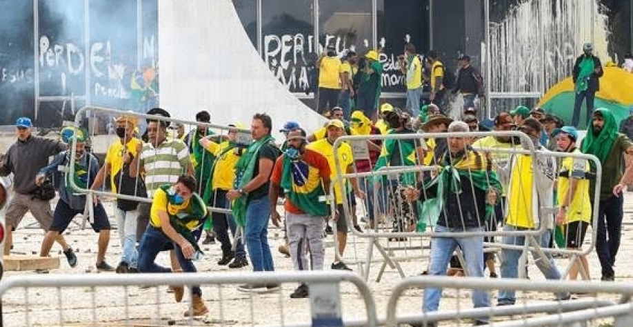 Grupo de bolsonaristas radicais invadiram a Sede dos Três Poderes, no dia 8 de janeiro, em Brasília. Foto Wilton Junior  