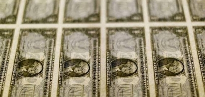 Bolsa fecha em baixa dólar sobe a R$ 4,936