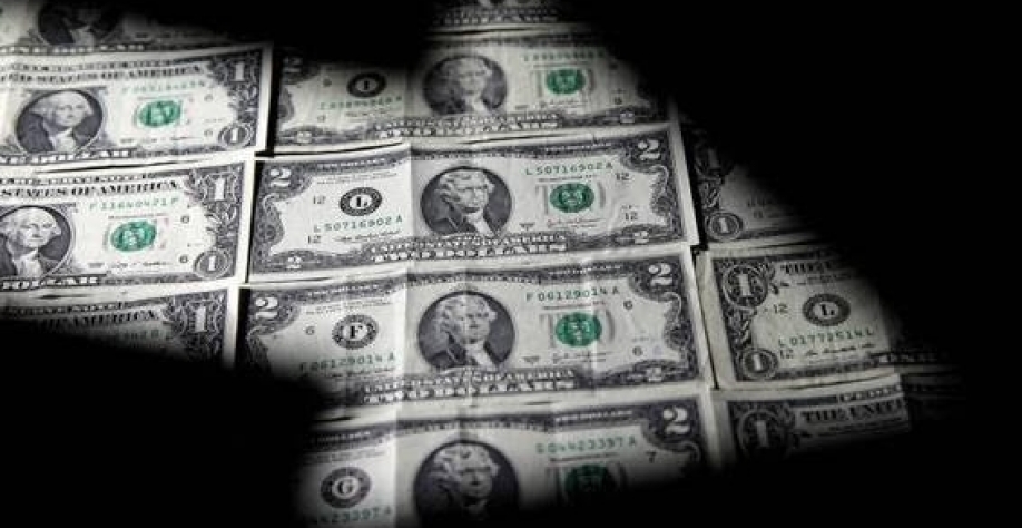 Dólar chegou perto dos R$ 5 nesta terça-feira, mas perdeu parte da força e fechou a R$ 4,97 - Dado Ruvic - 4.mar.2023-Reuters