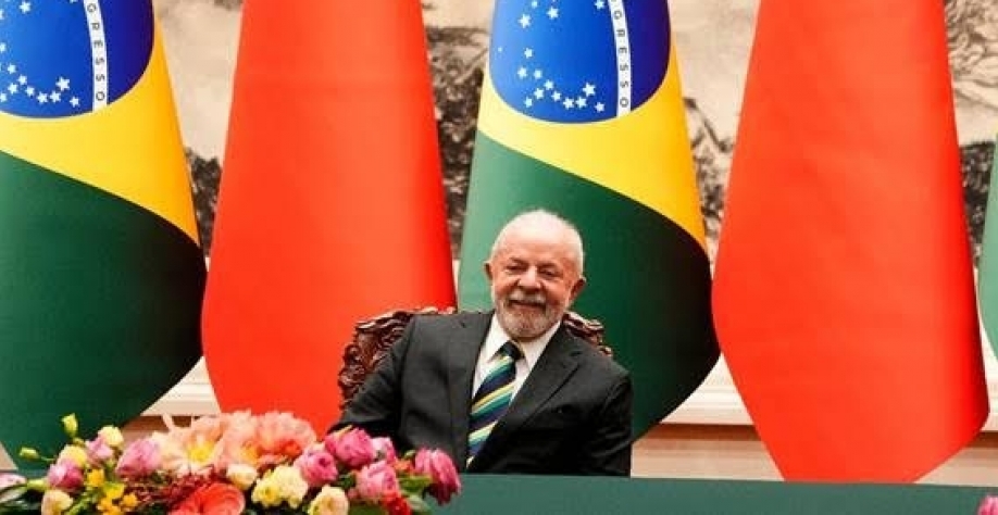 Presidente Lula em sua visita à China. Foto: Ken Ishii/Pool Photo via AP