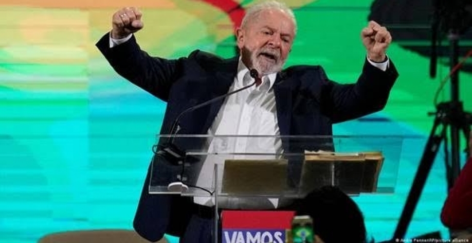 Lula enfia mais uma vez o pé na jaca ao falar sobre guerra na Ucrânia