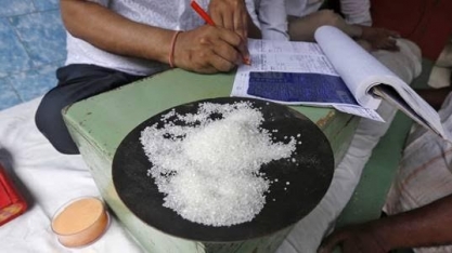 Mercado de açúcar deve seguir firme diante de início de safra chuvoso