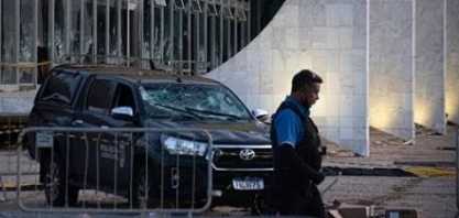 Chefe do GSI cai após aparecer em imagens do 8 de janeiro