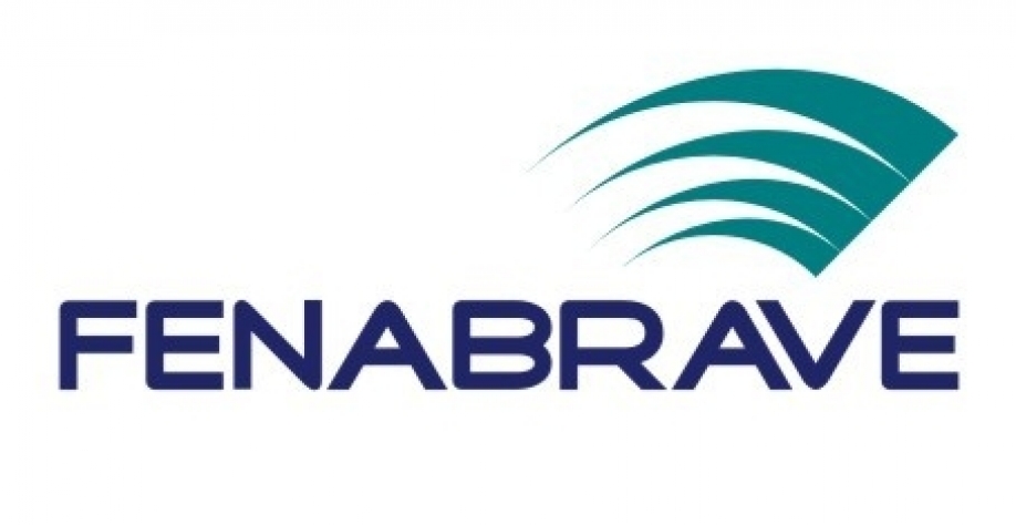 Vendas de veículos novos disparam 53% em março, diz Fenabrave