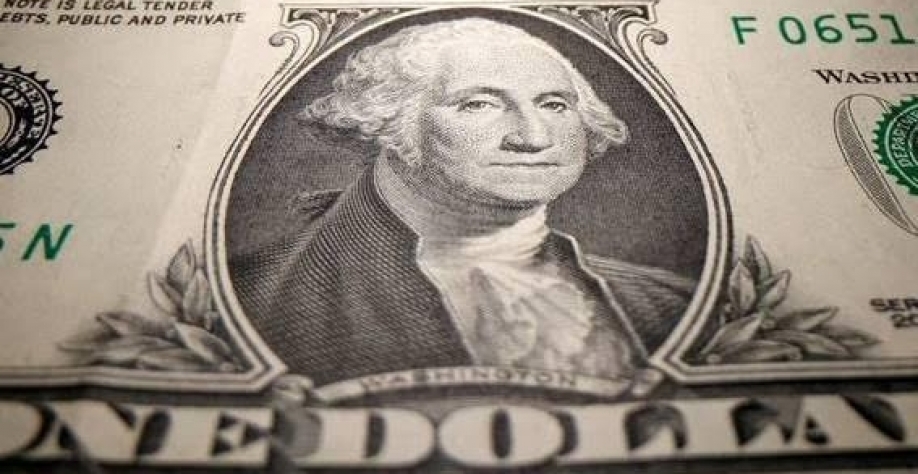 Dólar fecha a R$ 4,89 e atinge menor valor em quase um ano; Bolsa sobe