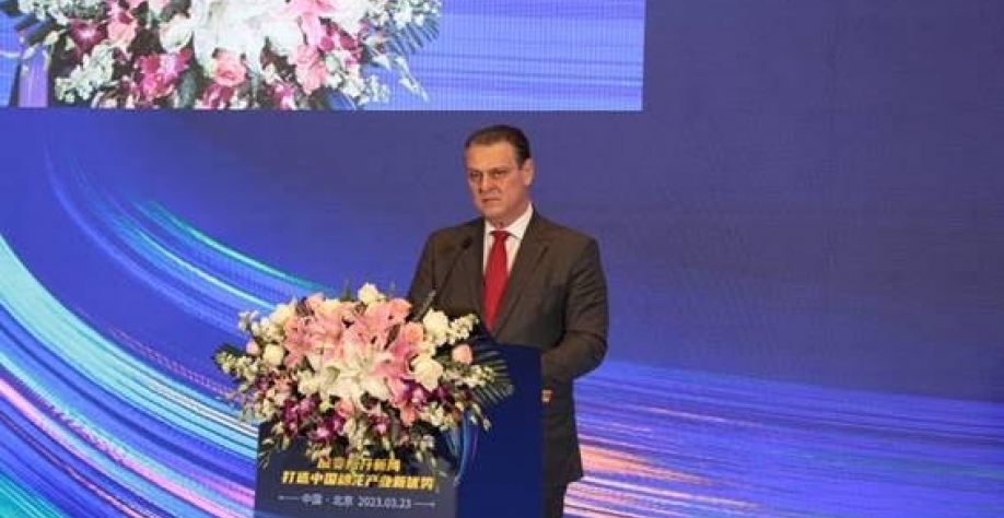 Mistura de 30% de etanol na gasolina está no radar do governo, diz ministro