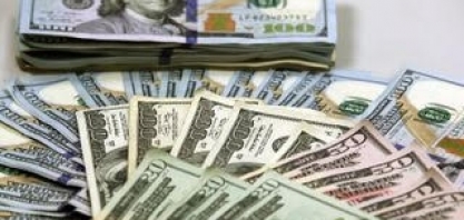 Ibovespa chega aos 110,1 mil pontos e dólar sobe a R$ 4,9680