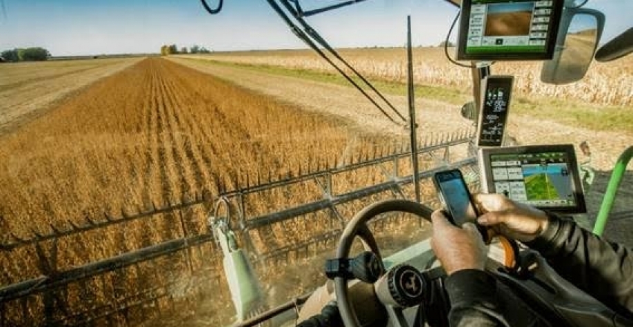 Carreira: salários no agro podem chegar a R$ 200 mil