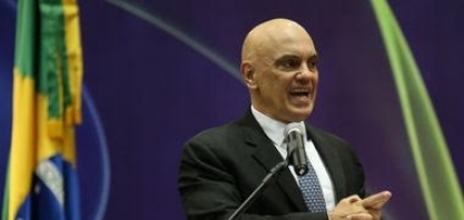 Alexandre de Moraes é hostilizado em Roma e tem filho agredido