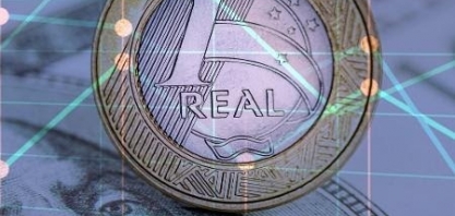 Dólar fecha a R$ 4,795 e perde 1,46% na semana; Bolsa cai 1,3%