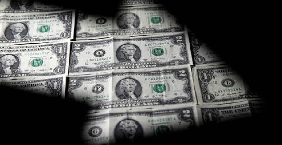 Dólar chegou perto dos R$ 5 nesta terça-feira, mas perdeu parte da força e fechou a R$ 4,97 - Dado Ruvic - 4.mar.2023 -Reuters