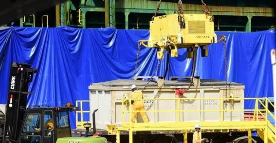 Carregamento de lítio verde que será recebido na China no Porto de Vitória. Foto Vitor Jubini Rede Gazeta