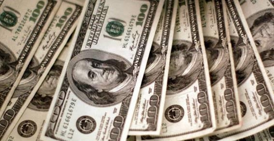 Bolsa sobe 0,39% e dólar chega a R$ 4,850