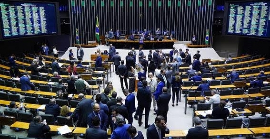 Nova versão da reforma tributária tem alíquota zero para cesta básica