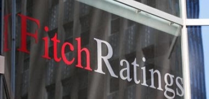 Qual a avaliação dos economistas sobre a melhora do rating do Brasil  Fitch Ratings