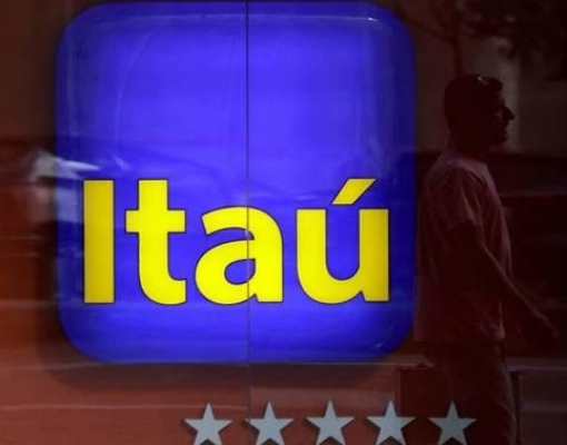 Logo do Itaú em fachada de agência do banco no Rio de Janeiro - Sergio Moraes - 29.abr.2019/Reuters
