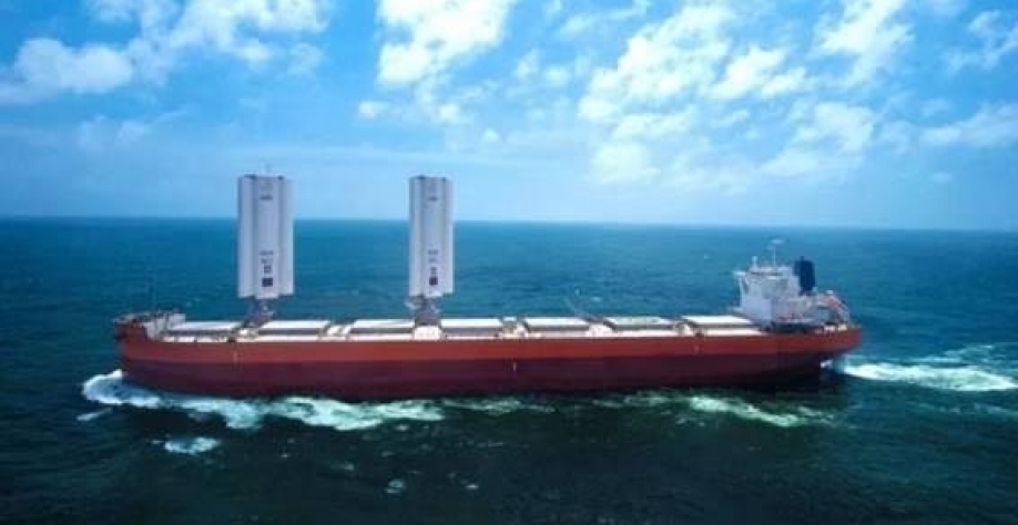 Navio cargueiro 'movido a vento' estreia em viagem ao Brasil