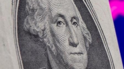 Dólar sobe 1,94% e vai a R$ 4,899; Bolsa fecha em queda de 0,23%