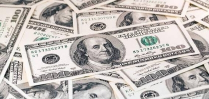 Bolsa fecha o dia em queda de 0,85%; dólar sobe e vai a R$4,979