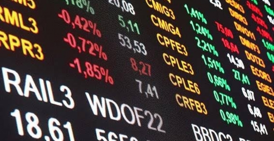 Ibovespa tem 13ª desvalorização seguida e estabelece novo recorde no país