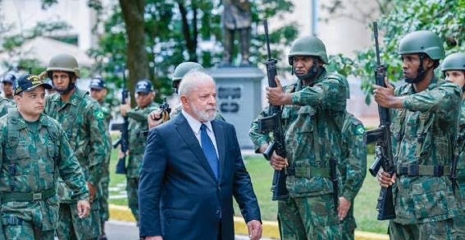 Inquérito militar livra tropas e aponta erro do governo no ataque de 8/1