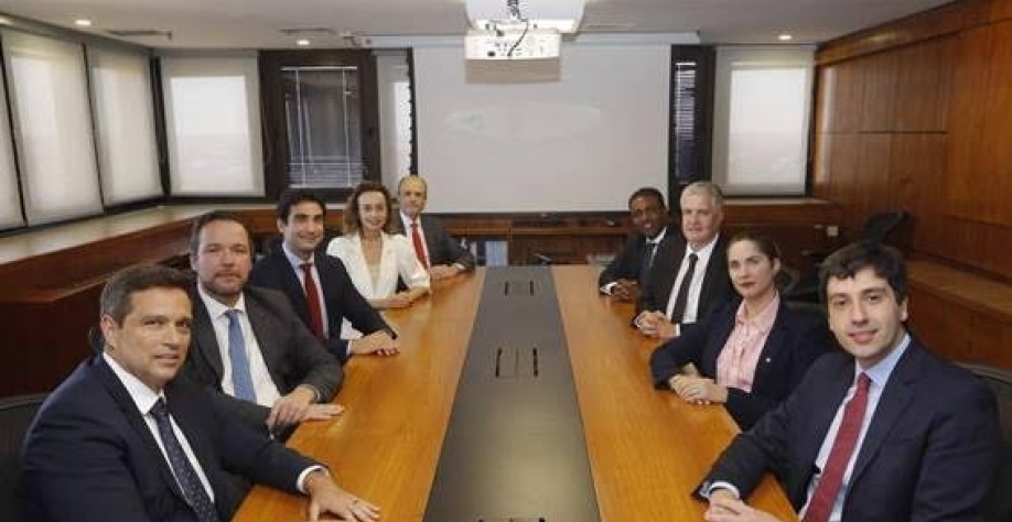 BC reduz Selic em 0,5 ponto, a 12,75%, e cobra meta fiscal