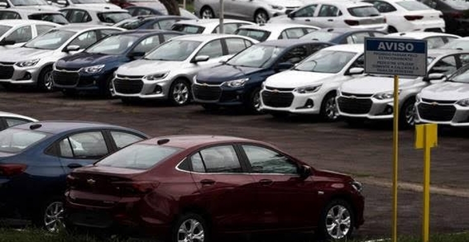 Produção de veículos dispara em agosto, mas vendas caem ante julho