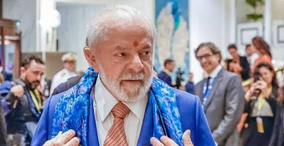 O presidente Luiz Inácio Lula da Silva (PT) durante chegada em Nova Déli, na Índia, para participação na cúpula do G20 - Ricardo Stuckert Presidência da República