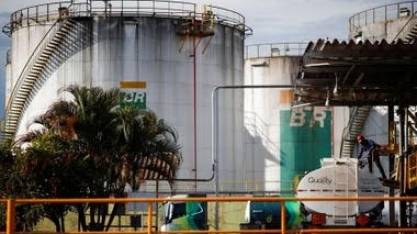 Petrobras vende refinaria, não entrega e pode ser acionada na Justiça