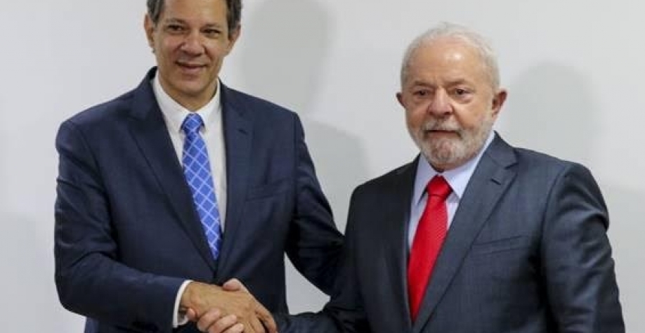Sob Lula, contas públicas têm pior resultado para um 1º ano de mandato