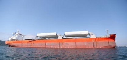 Navio movido a energia eólica vai carregar farelo de soja para a Europa