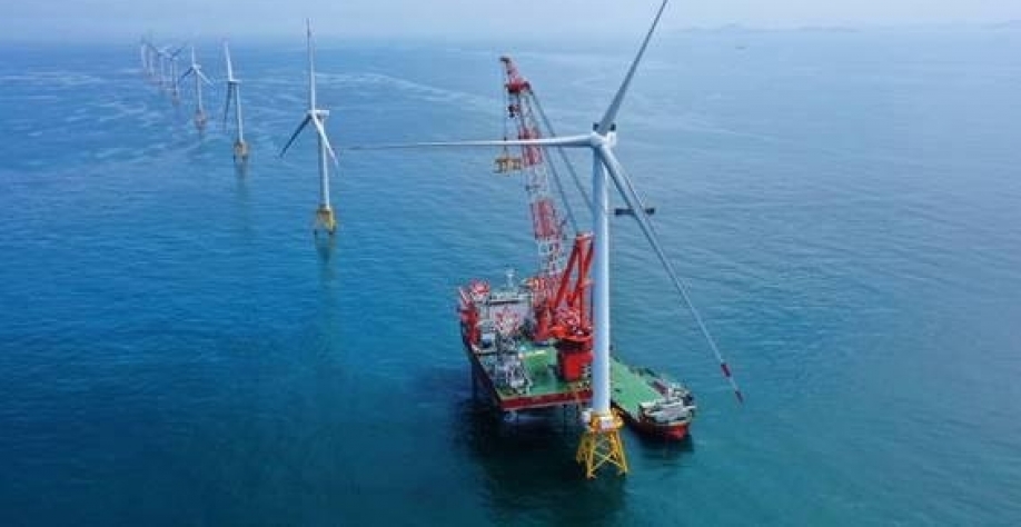 Turbina eólica de 16 megawatts instalada no parque eólico offshore de Fujian operado pela China Three Gorges Corporation na costa da Provínc Lin Shanchuan/Xinhua