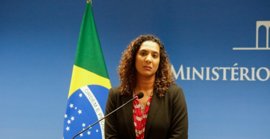 Por prejudicar o governo, assessora não teve proteção nem dos identitários