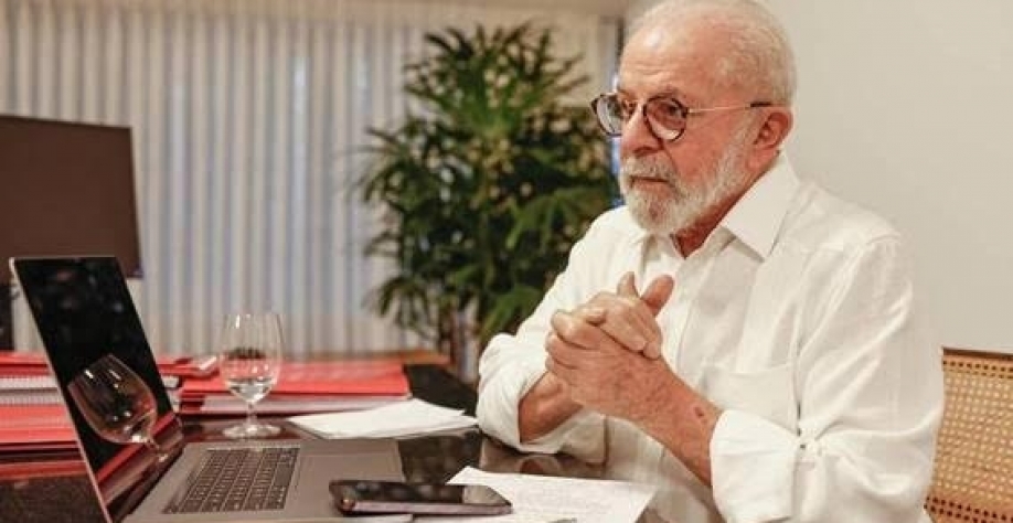 Lula dá benção para assassinos do Hamas ao igualar agressores e agredidos