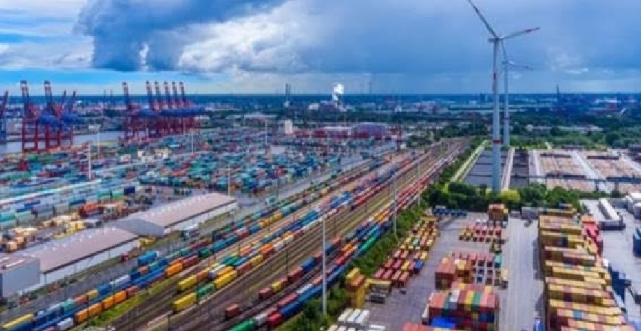 Ferrovia interna do porto de Santos passa a ser gerida por empresas