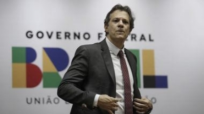 Haddad sentiu o golpe, não deu o braço a torcer e culpa STF e Congresso
