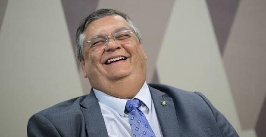 Visita do CV destaca Flávio Dino como maior desastre de Lula na segurança