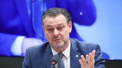 Deputados tentam arrastar ministro para crise entre agro e Camilo Santana