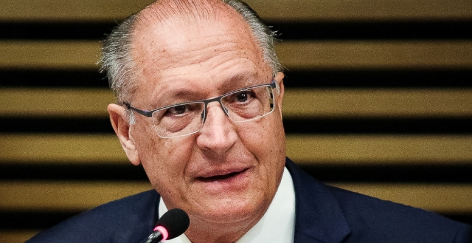 Alckmin agiu para garantir benefício a montadoras em Reforma Tributária