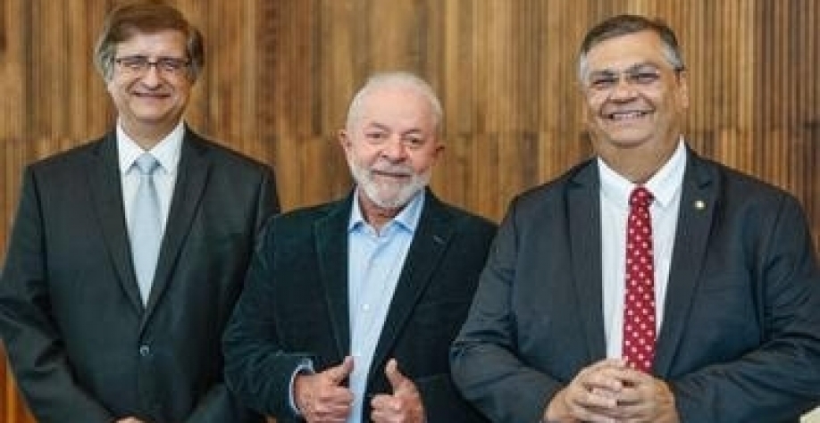 Desequilíbrio entre poderes não muda – Por William Wack