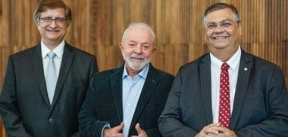 Desequilíbrio entre poderes não muda – Por William Wack