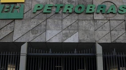 Governo Lula muda estatuto e facilita indicações políticas na Petrobras