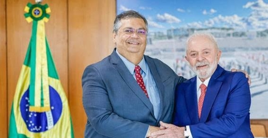 Lula exalta comunista no STF e diz que 38 pastas tem poucos ministros