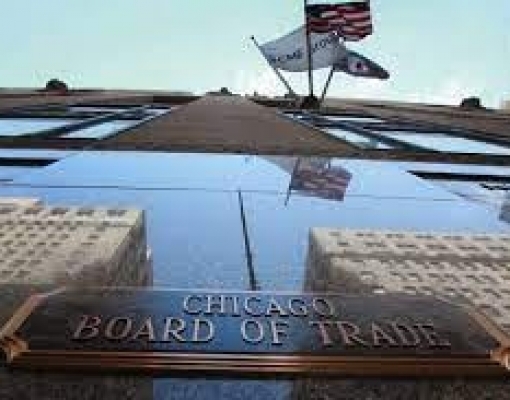 Soja sobe enquanto traders divergem para produção brasileira