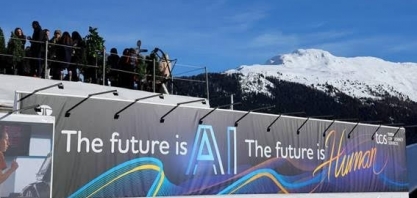 Cartaz no Fórum Econômico Mundial diz que futuro é IA (inteligência artificial). Foto Denis Balibouse - 16.jan.2024-Reuters
