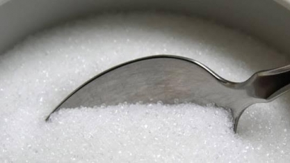  Açúcar: Estimativa de superávit global sobe para 1,6 milhão de toneladas