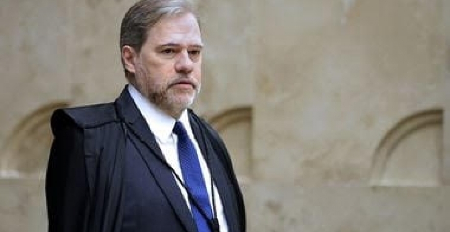 O surto do ministro está custando bilhões de reais ao pagador de impostos