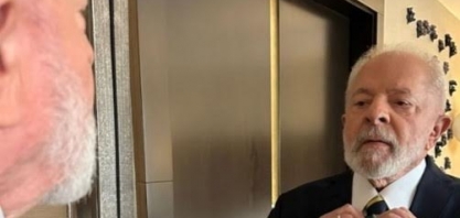 Lula volta a acusar EUA de manipulação da Lava Jato em visita a refinaria