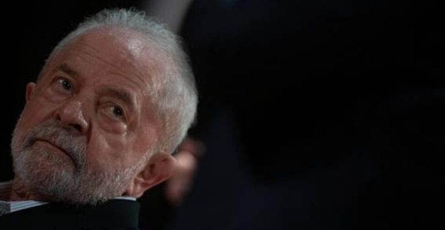 Lula diz que “empresas devem seguir o pensamento do governo”